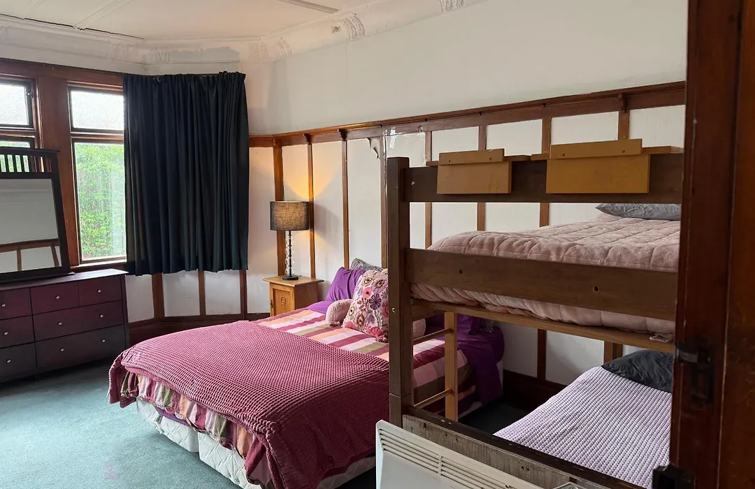 Manor Hostel-1